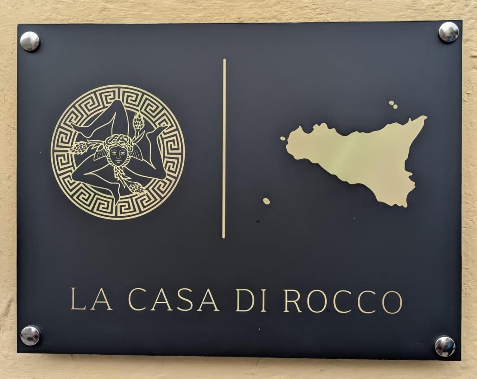La Casa Di Rocco Apartment Catania Luaran gambar
